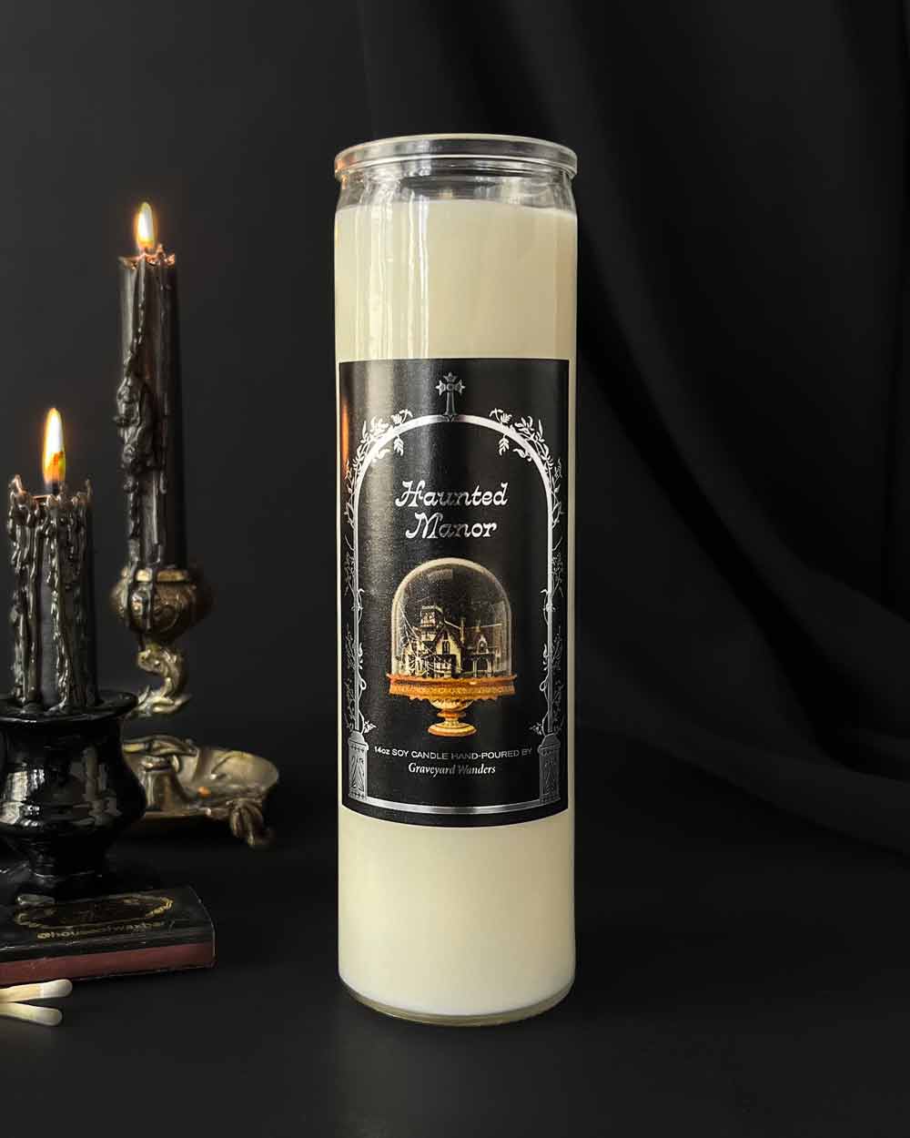 Haunted Manor ~ Bougie (Bois tendres et vanille)