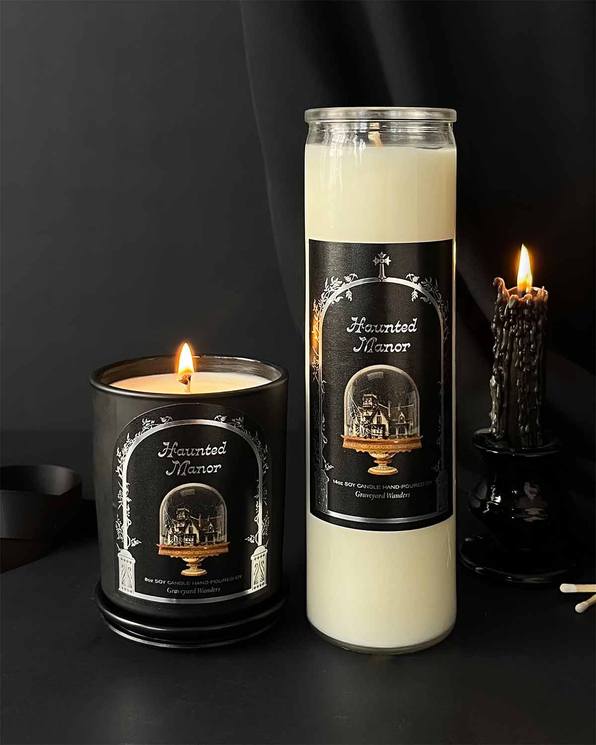 Haunted Manor ~ Bougie (Bois tendres et vanille)