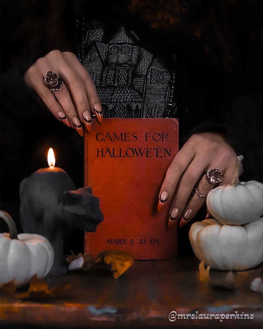 The Scaredy Cat Candle