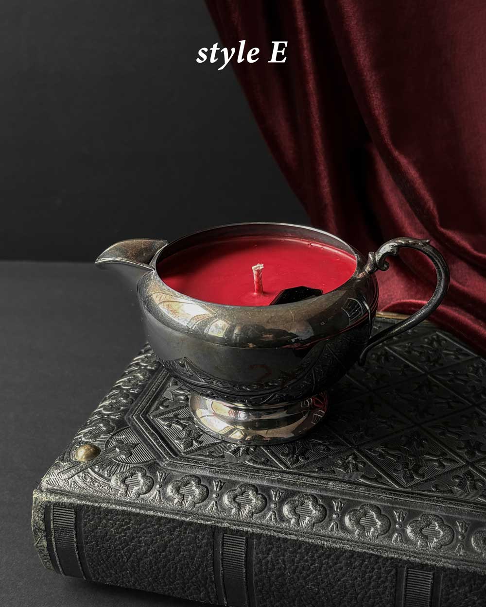 Cauldron Candle ~ Red Wax with Coffin