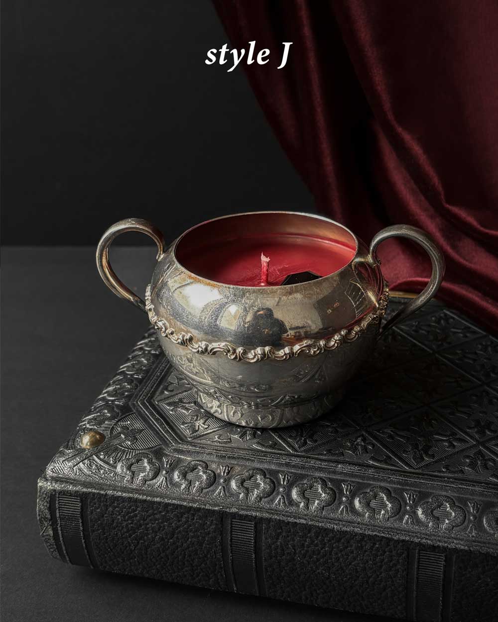 Cauldron Candle ~ Red Wax with Coffin