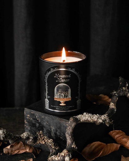 Haunted Manor Candle (Soft Woods & Vanilla)