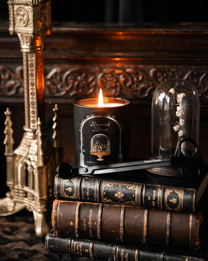 Haunted Manor Candle (Soft Woods & Vanilla)
