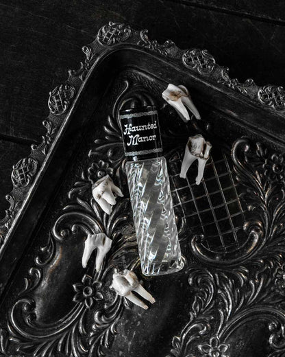 Haunted Manor ~ Perfume Oil (Soft woods & Vanilla)