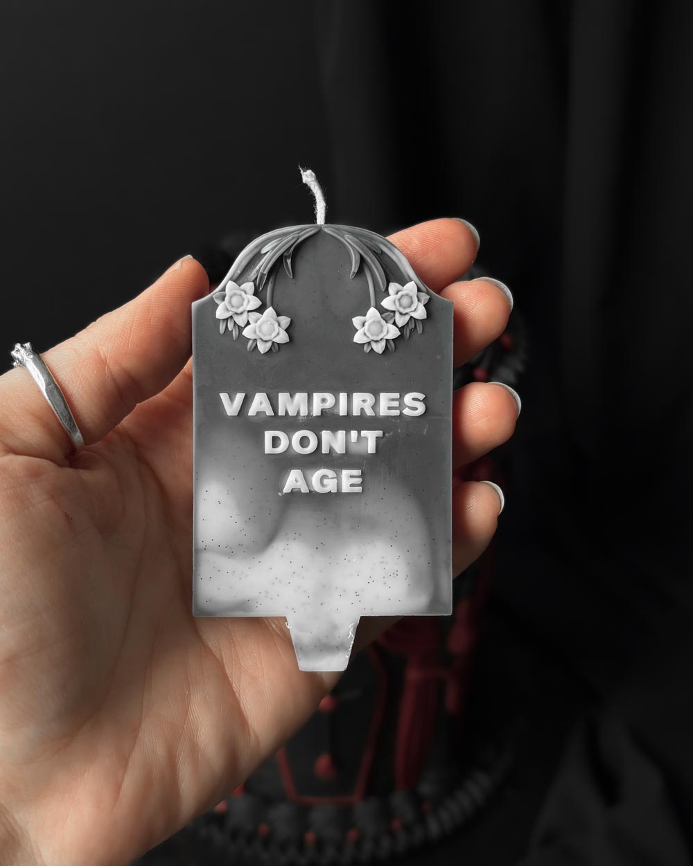 Vampires Don't Age ~ Bougie D’Anniversaire