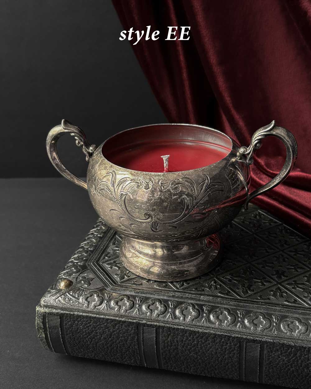 Cauldron Candle ~ Red Wax with Coffin
